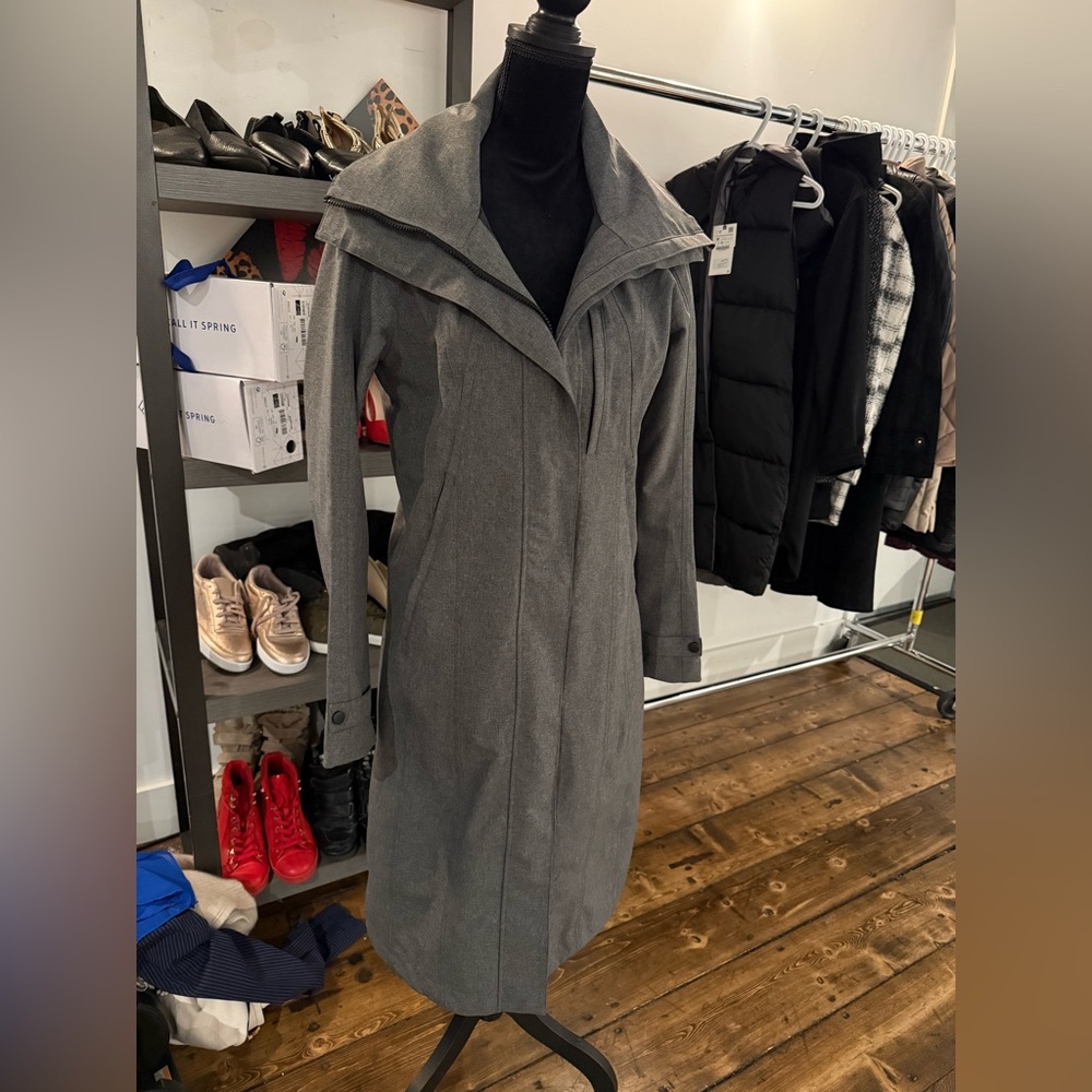 Size 2 woman kerrits rain proof riding jacket